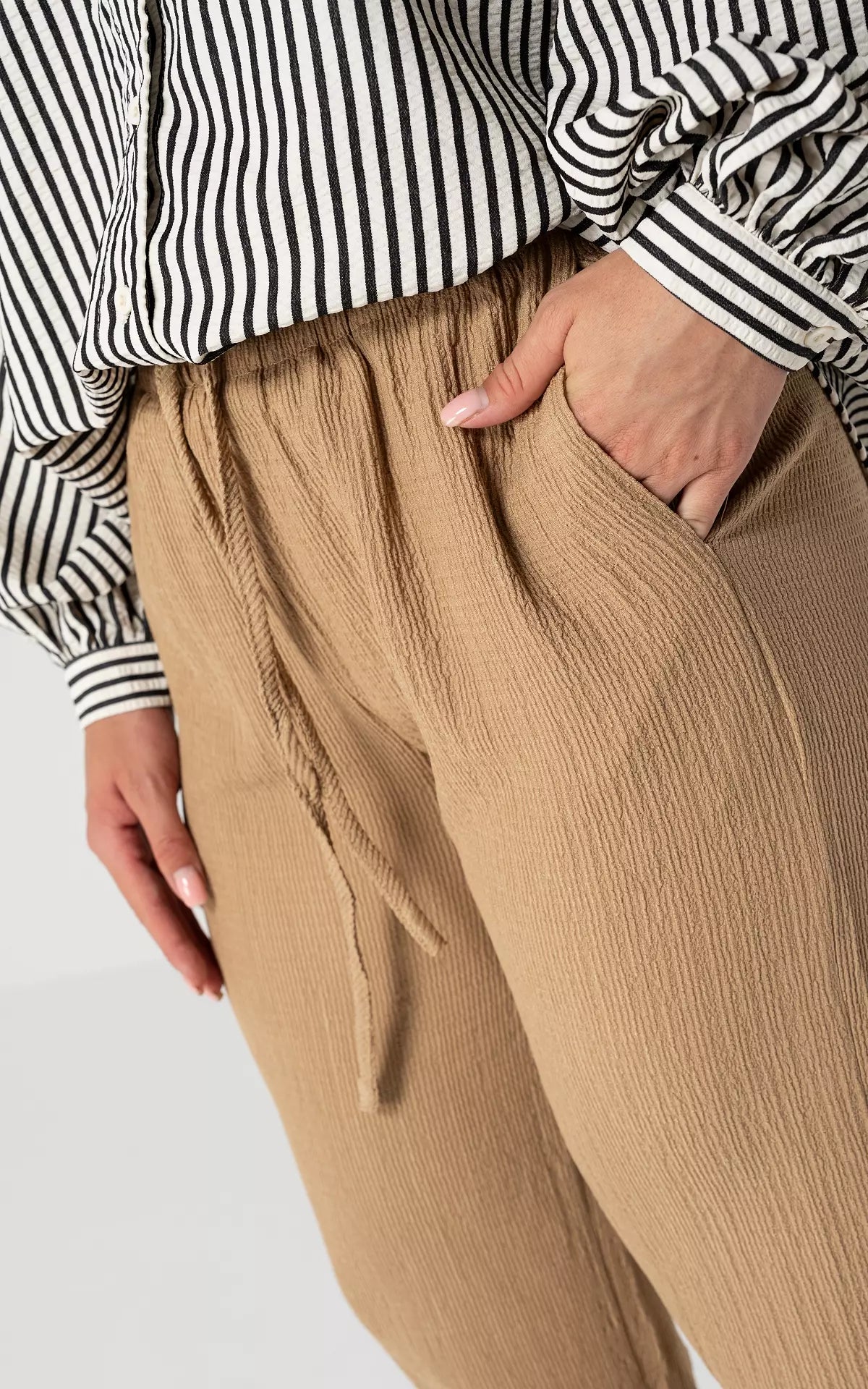 Elise | Pantaloni invernali alla moda e minimalisti